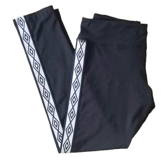 Umbro Active Leggings Black Capri Sz XL Juniors (Runs Small) Black & White Geome - Picture 1 of 6
